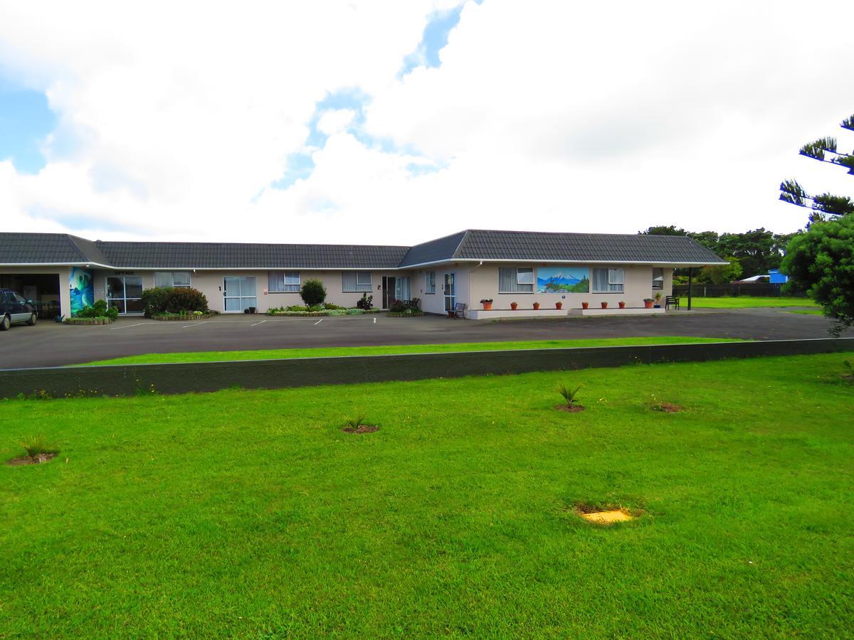 Opunake Motel And Backpackers Lodge ภายนอก รูปภาพ