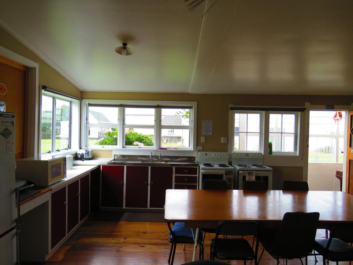 Opunake Motel And Backpackers Lodge ห้อง รูปภาพ